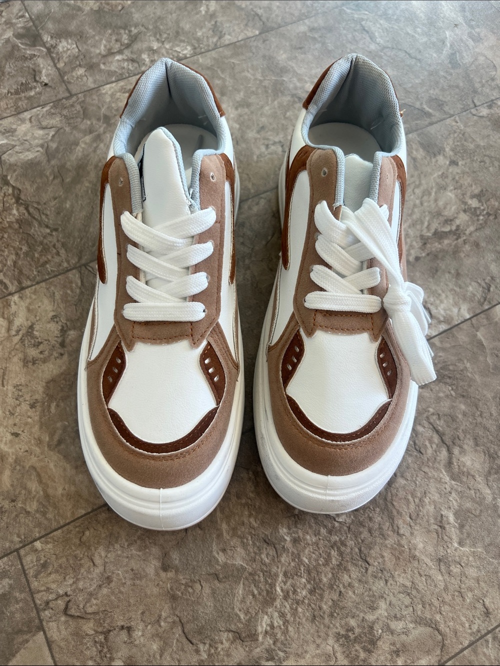 Women's Shein's White and Brown Retro Low-Top Sneakers with Cushioned Sole
